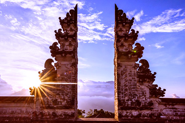 Feel the Greatness of Lempuyang Temple and Mount Agung Combined